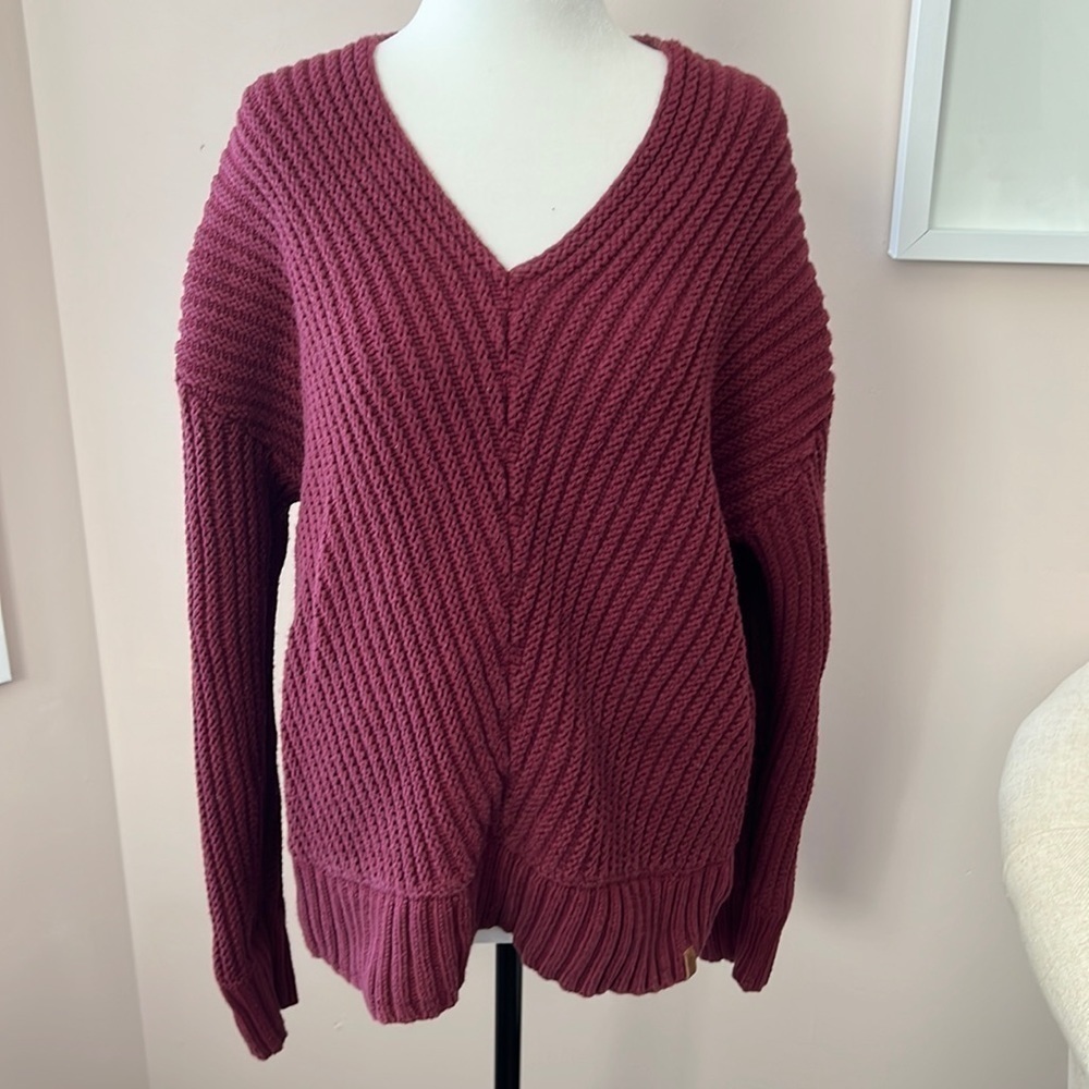 ROOTS l Chunky Red V-Neck Sweater